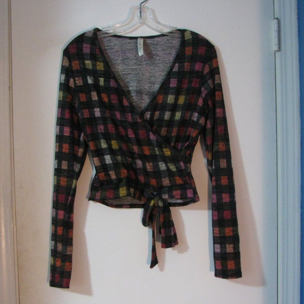 * Miss 2 Day Top Juniors Large Plaid Wrap Style Waist Soft Fabric